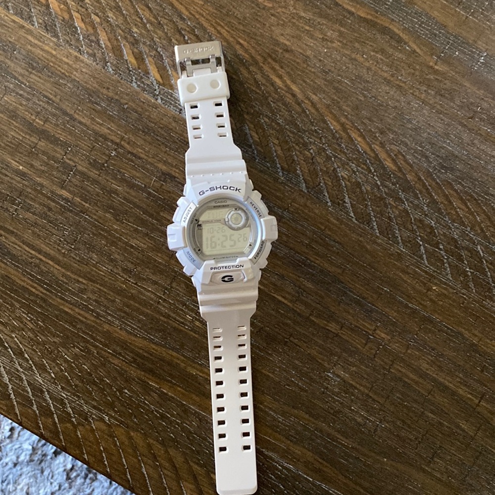 G- SHOCK WATCH-White
